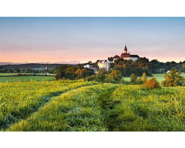 Abtei von Andechs Kloster Fototapete, mit malerischen Ansichten.