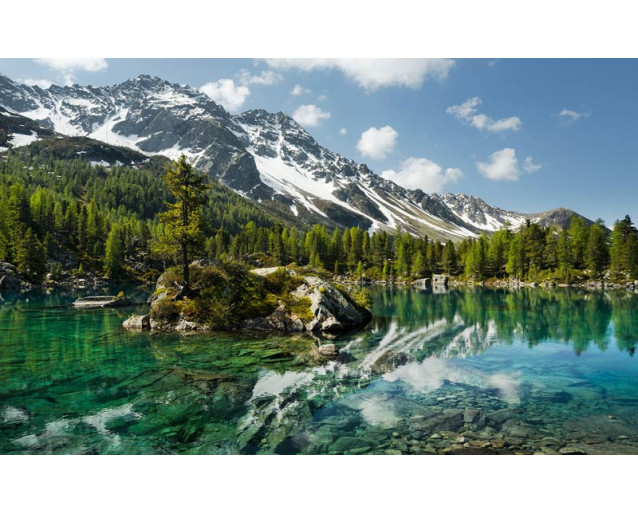 Fototapete Berglandschaft Alpen, mit magischem Bergblick.