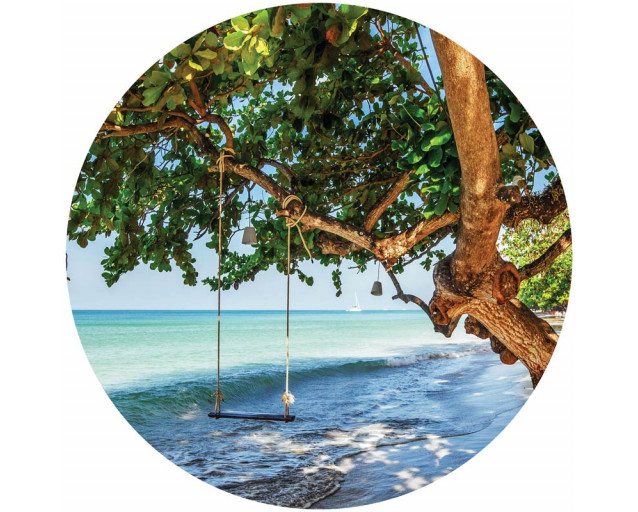 Schaukel auf einem Baum an einem tropischen Strand, schön dargestellt auf einer stimmungsvollen Tapete Kreis.