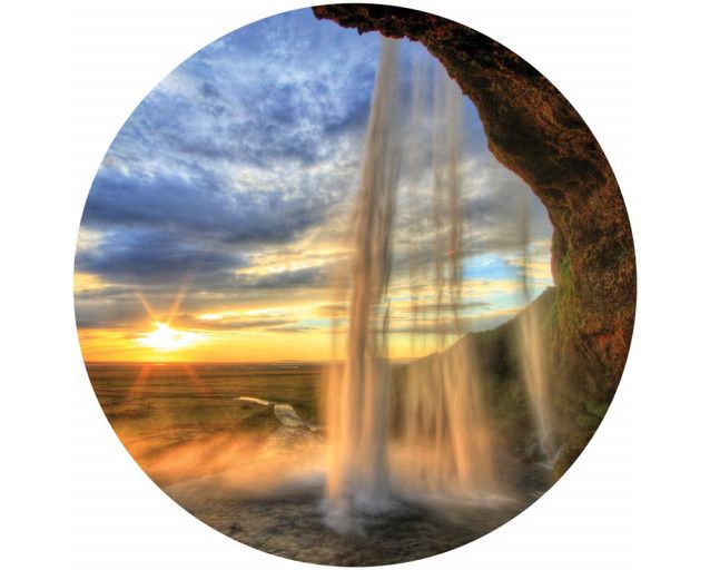 Wasserfall in einer üppigen Naturlandschaft, wunderschön gerendert auf einer beruhigenden Tapete Kreis.