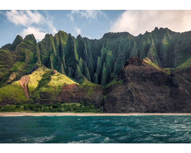 Berglandschaft Fototapete aus einer anderen Welt, ideal für Sci-Fi und Naturliebhaber.