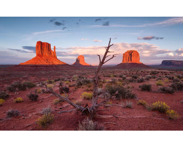 Monument Valley in Arizona, eine ikonische Landschaft des Wilden Westens.