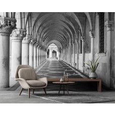 Eine 3D-Fototapete eines Korridors mit Säulen im griechischen Stil im Wohnzimmer gesehen.