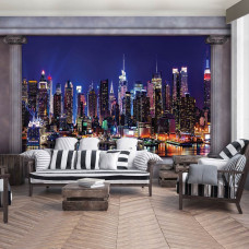 Eine 3D-Fototapete von New York bei Nacht mit Säulen für das Wohnzimmer.