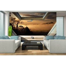 Eine Fototapete mit einem mystischen Blick auf einen nebligen Wald.