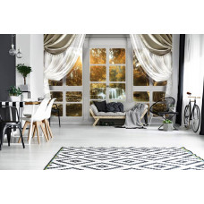 Eine Fototapete mit einem Fenster mit Blick auf einen Wald und Wasserfall, geeignet für das Wohnzimmer.