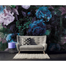 Eine malerische Tapete mit Blumen im Kunststil auf dem Display im Wohnzimmer.