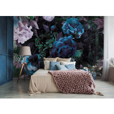 Eine malerische Tapete mit Blumen im Kunststil auf dem Display im Schlafzimmer.