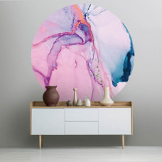 Ein Wandkreis mit abstrakter Marmorkunst, ideal für ein stilvolles Wohnzimmer.