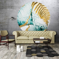 Ein Tapetenkreis mit einem luxuriösen Marmordesign und goldenen Blättern, geeignet für ein Wohnzimmer.