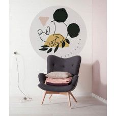 Ein Tapetenkreis mit Mickey Mouse im modernen Kunststil, Disney-Thema, sichtbar in einem Kinderzimmer.