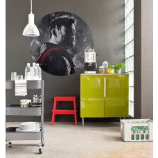 Ein Tapetenkreis mit einem Bild von Thor aus Avengers, Marvel-Thema, sichtbar in einem Kinderzimmer.
