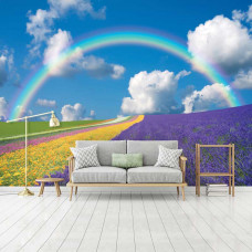 Eine Fototapete eines Blumenfeldes unter einem Regenbogen, die eine farbenfrohe und lebendige Atmosphäre vermittelt. Dieses Design bringt eine fröhliche und farbenfrohe Atmosphäre ins Wohnzimmer.