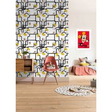 Eine Fototapete mit Disney's Mickey Mouse in einem Labyrinth, perfekt für das Kinderzimmer.