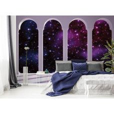 Eine Fototapete mit einem Sternenhimmel und Säulen, bedruckt auf Vliesbehang.