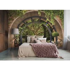 Eine Fototapete mit einem Traumwald und einem besonderen Baum, geeignet für ein ruhiges Schlafzimmer.