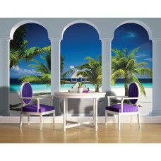 Eine Fototapete mit tropischen Palmen und Säulen in einem 3D-Design, geeignet für eine Küche.