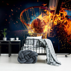 Eine Fototapete mit einem Basketball in Flammen, geeignet für ein Jungenzimmer.