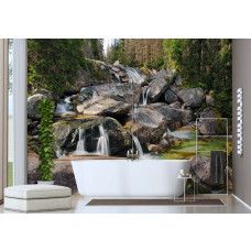 Fotobehang met bergbeek natuurlandschap in groene tinten