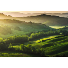 Fototapete mit einer Berglandschaft mit zerklüfteten Felsformationen und atemberaubenden Aussichten.