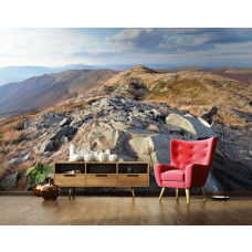 Eine Fototapete mit der Berglandschaft des Bieszczady-Gebirges, geeignet für das Wohnzimmer.