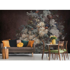 Fotobehang bloemen in oude meesterstijl in een woonkamer, waar het klassieke bloemstuk een luxueuze blikvanger vormt.