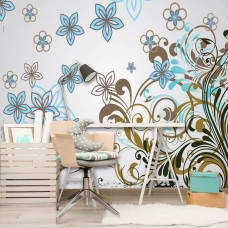 Eine Fototapete mit einem abstrakten Blumenmuster in einem künstlerischen Stil in einem Büro.