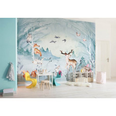 Eine Fototapete mit Tieren in einer Waldumgebung, perfekt für ein Kinderzimmer.