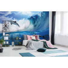 Eine Fototapete mit Delfinen, die aus den Wellen in einer lebendigen Meeresumgebung springen, ideal für ein ruhiges Schlafzimmer.