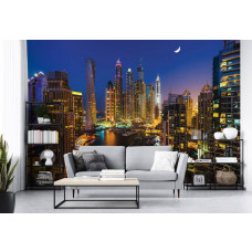 Eine Fototapete von den Wolkenkratzern in Dubai bei Nacht für das Schlafzimmer und Wohnzimmer.