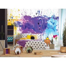 Eine Fototapete mit Flamingos in einem künstlerischen Gemälde für ein Kinderzimmer.