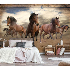Eine Fototapete mit galoppierenden Pferden in einer natürlichen Umgebung, ideal für ein Schlafzimmer.