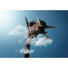 Fototapete mit einer Giraffe, Luftverschmutzung und einem Flugzeug in den Wolken, surreales Bild.