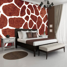 Eine Fototapete mit dem Muster einer Giraffenhaut, perfekt für ein Schlafzimmer.