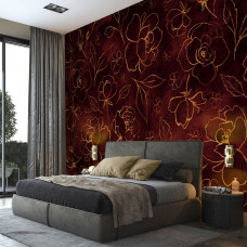 Eine Fototapete im Malstil mit goldenen Blumen und Blättern, die im Schlafzimmer ausgestellt wird.