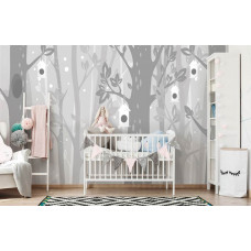 Fototapete mit grauen Bäumen in einem verschneiten Wald für Kinderzimmer und Babyzimmer.