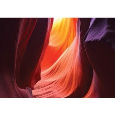 Fototapete mit einer Höhle in 3D-Effekt, geheimnisvoll und dunkel.