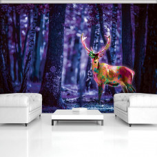 Eine Fototapete mit einem Reh in einer fluoreszierenden lila Waldumgebung für das Wohnzimmer.