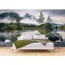 Ein Fototapet vom Hintersee Ramsau See in einem Schlafzimmer mit Vliesbehang.