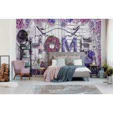 Eine Fototapete mit abstrakten Blumen vor einem neutralen Hintergrund für das Schlafzimmer.