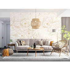 Eine Fototapete mit japanischen Blumen auf beigem Hintergrund im Wohnzimmer, wo die sanften Töne und detaillierten Blumen eine beruhigende und stilvolle Atmosphäre schaffen.