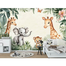 Fototapete in einem Jungenzimmer mit coolen Dschungeltieren wie einem Elefanten, Giraffen und einem Leoparden zwischen Blättern und Blumen.