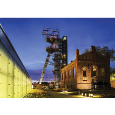 Fototapete mit dem Museum in Kattowitz und dem Kohlebergwerk in Polen, festgehalten auf einer Stadt-Fototapete.