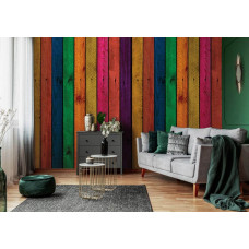 Eine Fototapete mit bunten Regalen aus Holz im Industriestil für das Wohnzimmer.