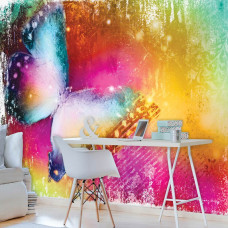 Eine Fototapete mit einem bunten Schmetterling im Kunststil in einem Büro.