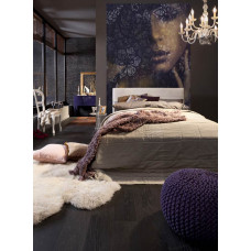 Eine abstrakte Fototapete mit einem spitzenähnlichen Muster, das einen eleganten Look verleiht. Dieses Design bringt ein romantisches Gefühl in das Schlafzimmer.