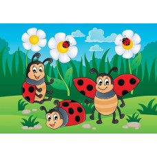 Fototapete mit Marienkäfern auf Blumen, entworfen für Baby- und Kleinkindzimmer.