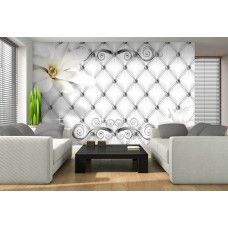 Fototapete mit einem silbernen Blumenmuster in abstrakter Kunstform.