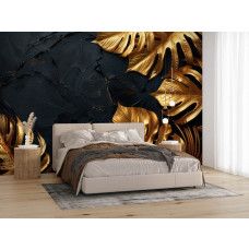 Fototapete mit goldfarbenem Blattmotiv und dunkler Struktur im Schlafzimmer.