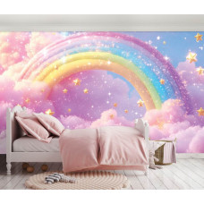 Fototapete mit einem Regenbogen zwischen Wolken und Sternen, zu sehen in einem Mädchenzimmer.